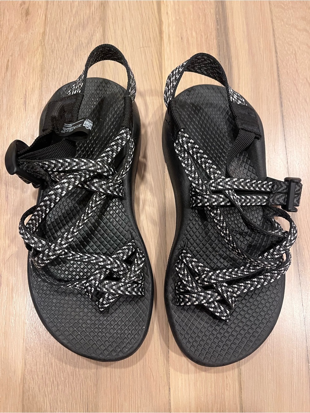 Chaco Women's ZX2C Classic Sandals Black and White Size 5 J106266